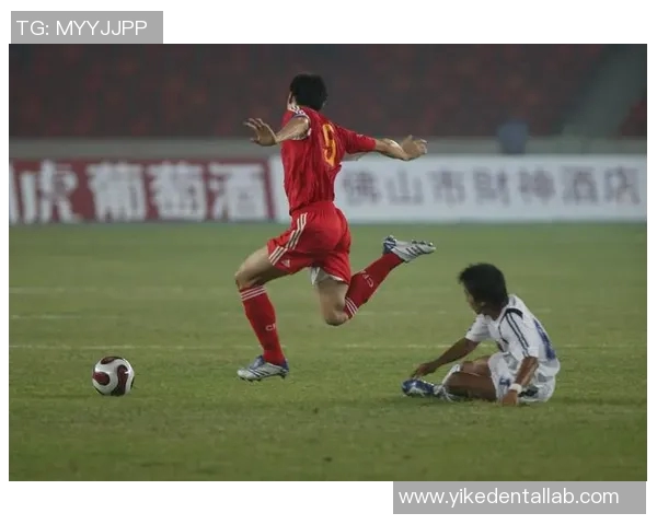 足球力量球星崛起 打破界限的运动传奇与激情对决 足球力量球星崛起 打破界限的运动传奇与激情对决