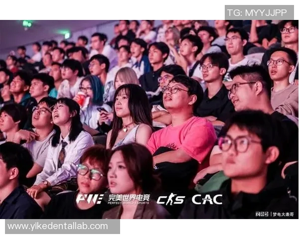 当红足球球星化身电竞玩家激情开黑畅玩CSGO引发粉丝热议